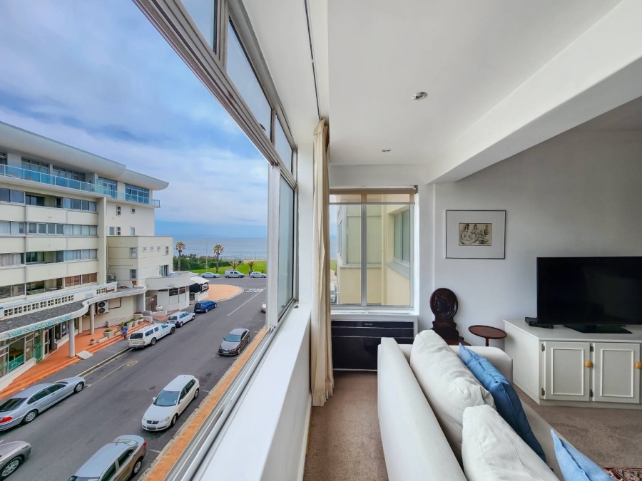 1 Bedroom Property for Sale in Mouille Point Western Cape